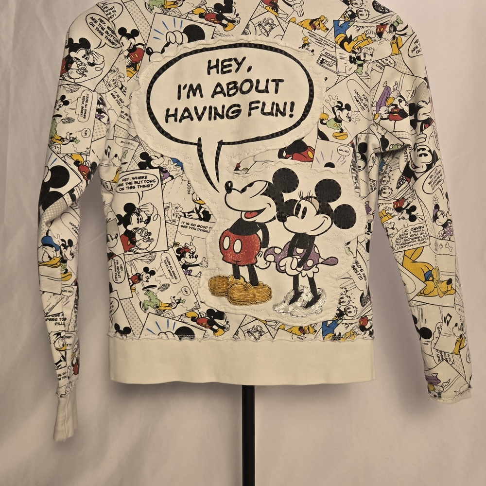 Disney Sweater Womens XS White Comic Print Mickey Mouse Characters Rare‎ - Picture 10 of 16